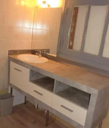 Apartment Dans Le Centre A 100m Du Port Saint-Gilles-Croix-de-Vie